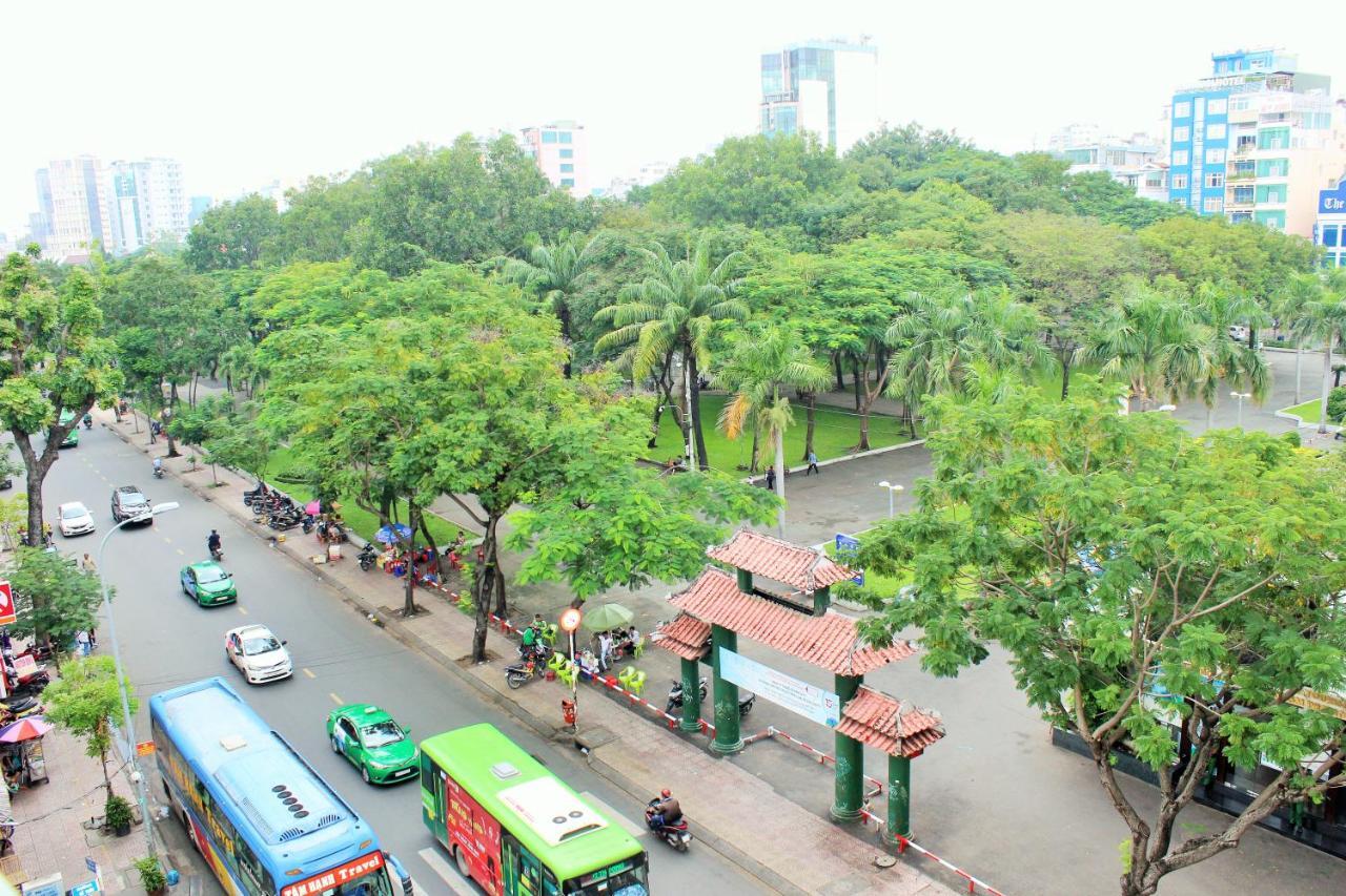 Liberty Hotel Saigon Greenview Cidade de Ho Chi Minh Exterior foto